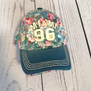 🙉 Miami baseball cap